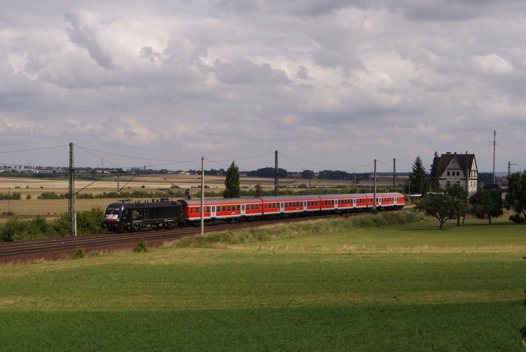 ES 64 U2-029 mit der RB 20 nach Eisenach in Seebergen am 15.08.2011