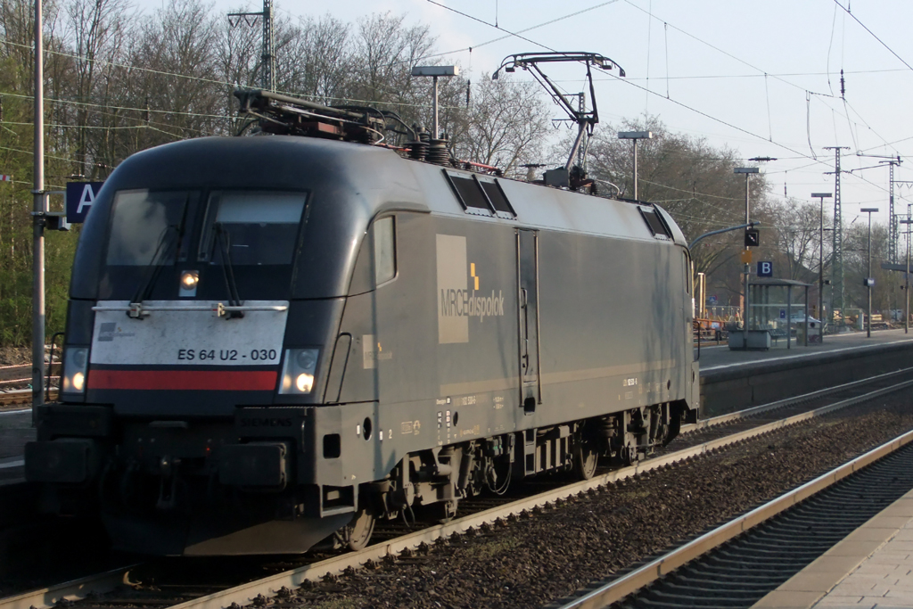 ES 64 U2-030 in Recklinghausen 13.4.2012