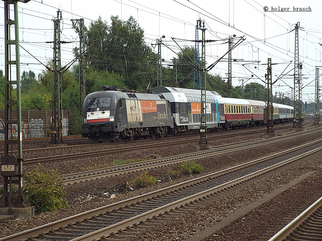 ES 64 U2-034 fuhr mit dem hkx am 26.07.13 in bhf harburg ein