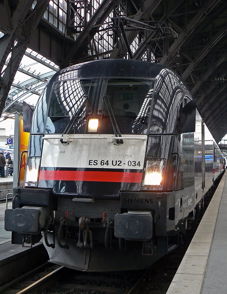 ES 64 U2 034 in Kln Hbf. am 22.1.2010