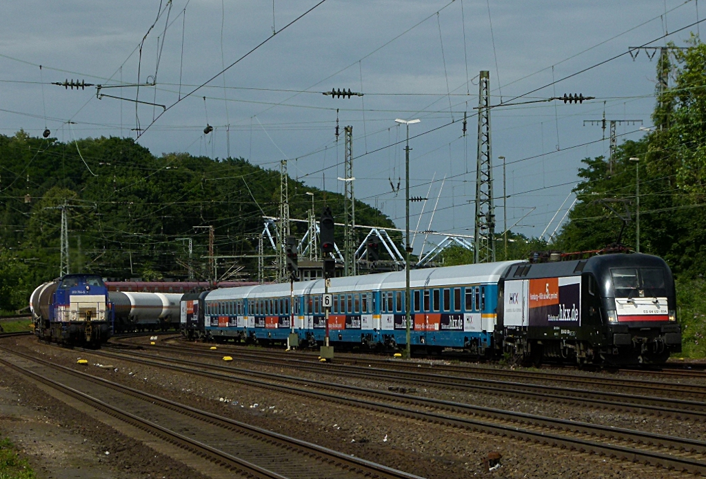 Es 64 U2-034 ist mit dem Hamburg-Kln Express am 02.07.2012 in Kln West