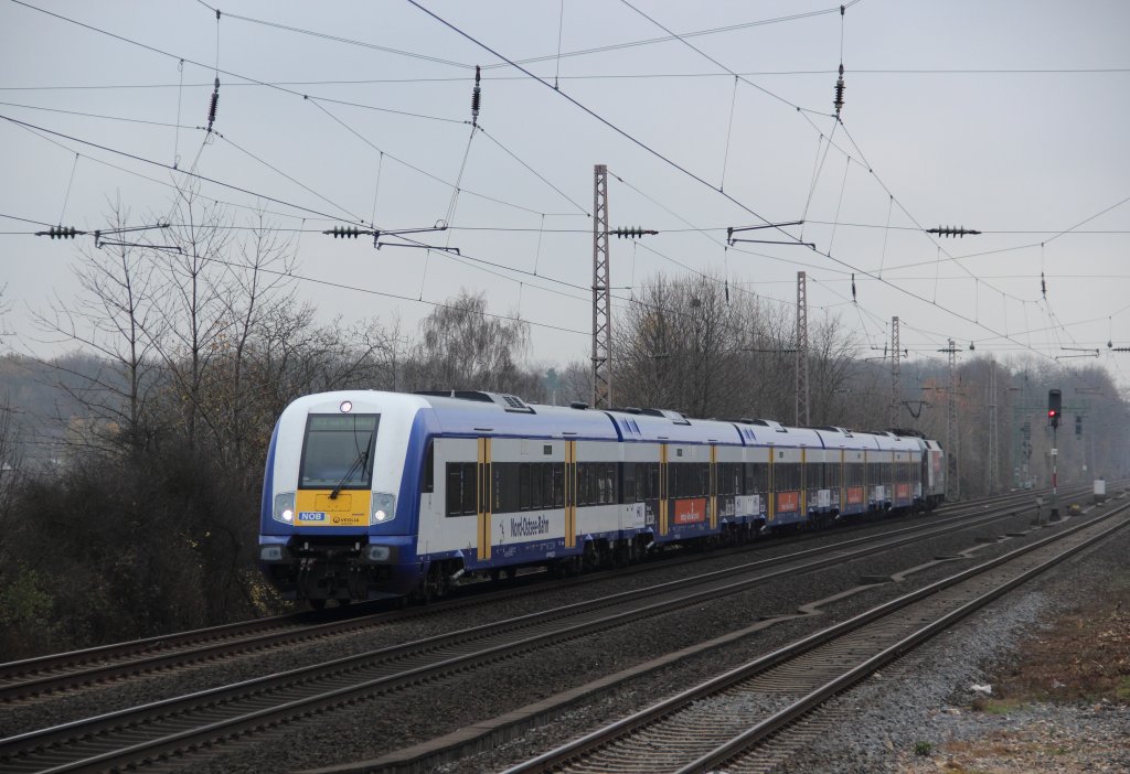 ES 64 U2-036 mit dem HKX 1803 (Kln Hbf - Hamburg-Altona) in Dsseldorf-Eller-Sd am 30.11.2012