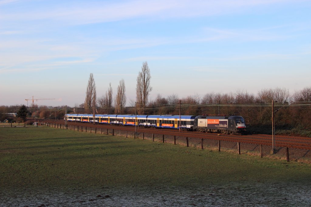 ES 64 U2-03x mit dem HKX 1802 (Hamburg-Altona - Kln Hbf) in Langenfeld (Rheinland) am 12.01.13
