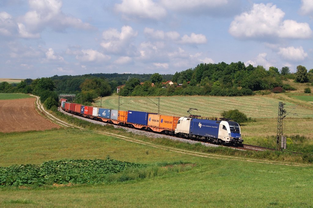 ES 64 U2 - 060 mit Containerzug bei Edlhausen (17.08.2012)