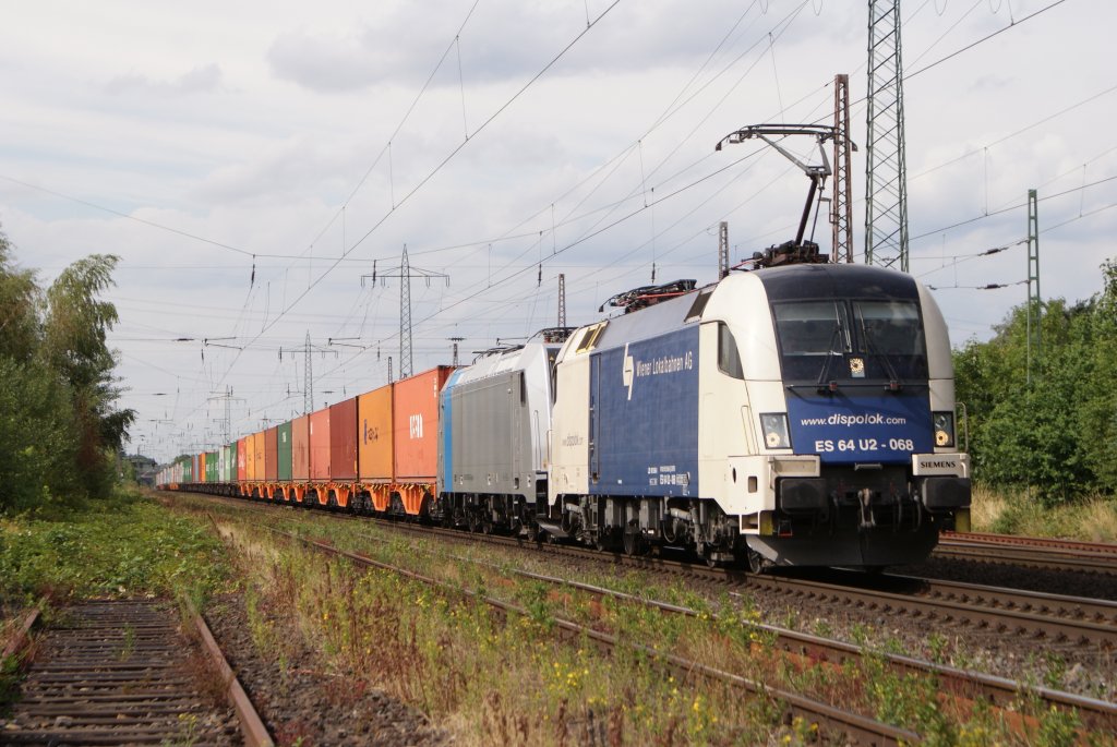 ES 64 U2-068 + 185 683-0 mit einem Containerzug in Lintorf am 17.07.2010