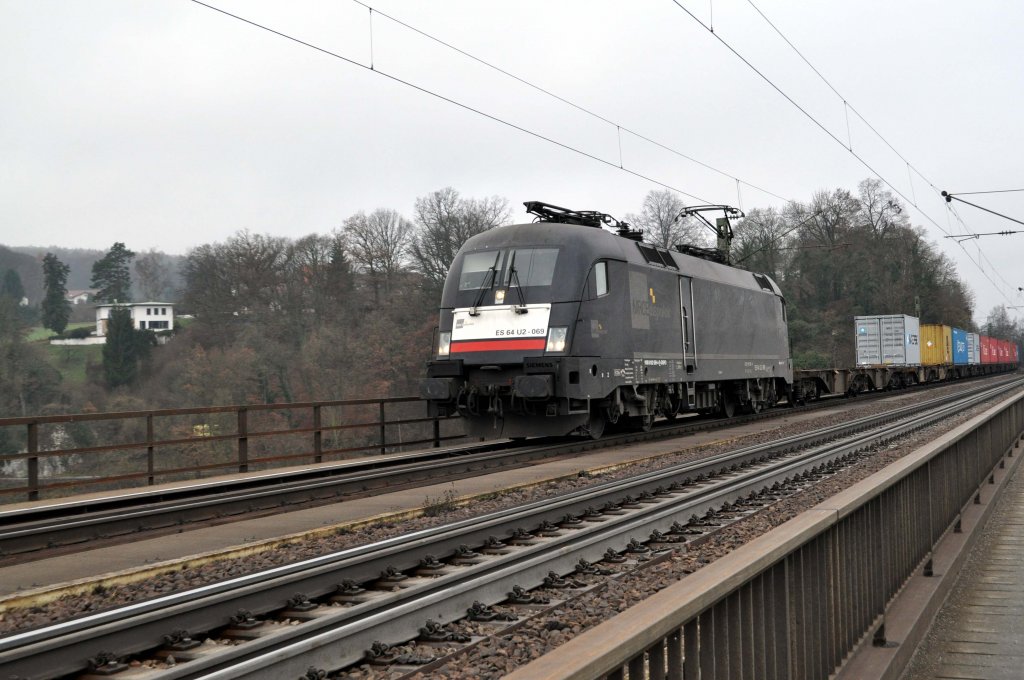 ES 64 U2-069 in Regensburg-Prfeninfg (01.12.2011)