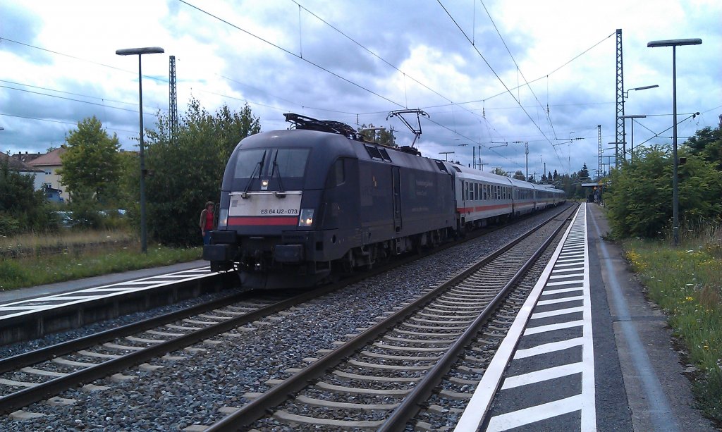 ES 64 U2 - 073 mit dem IC Knigssee am 13.07.2012 in Gunzenhausen Richtung Ansbach. 