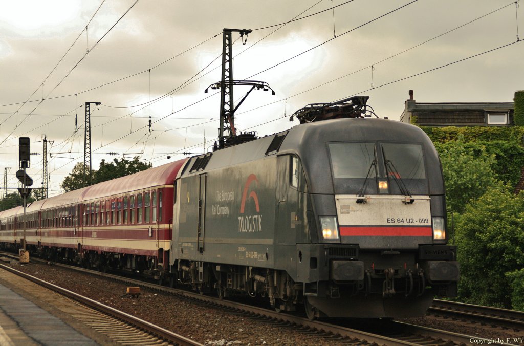 ES 64 U2 - 099 mit DPF 1855 von Halle (Saale) in D�sseldorf-Oberbilk am 26.05.13.