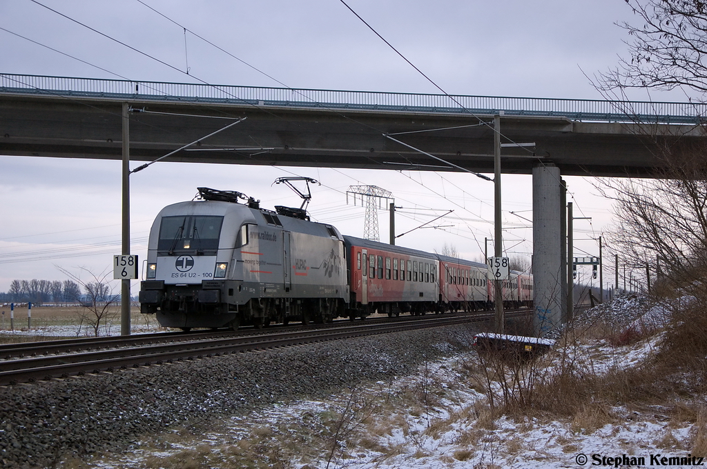 ES 64 U2 - 100 (182 600-7) Hupac fr ODEG - Ostdeutsche Eisenbahn GmbH kam mit einer leer Garnitur BB/ODEG CityShuttle bei Nennhausen vorbei und fuhr nach Rathenow weiter. 12.01.2013 