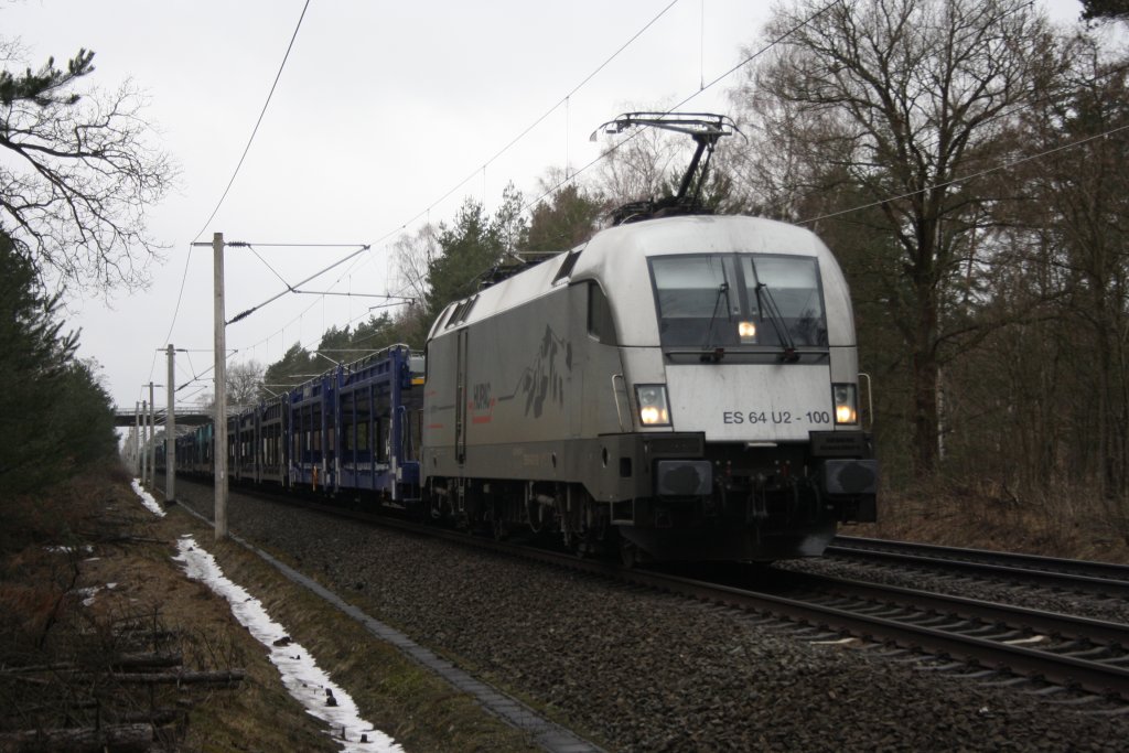 ES 64 U2-100 mit einem Autozug am 13.03.2010 in Gifhorn