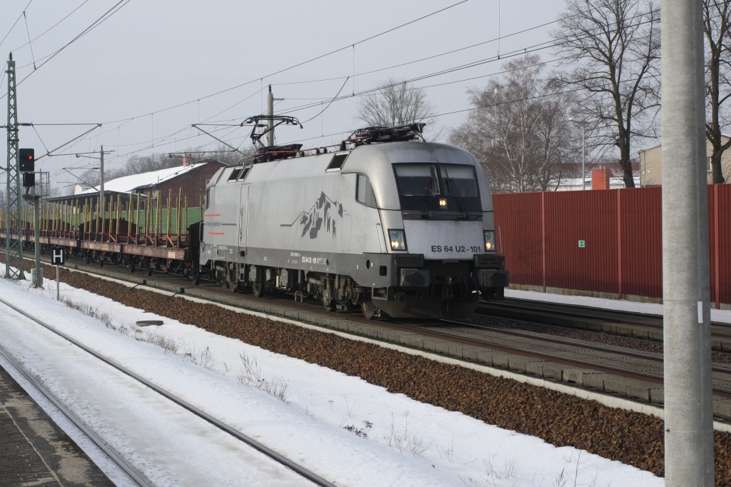 ES 64 U2-101 (182 601-5) mit GZ Richtung Wustermark am 18.2.2010