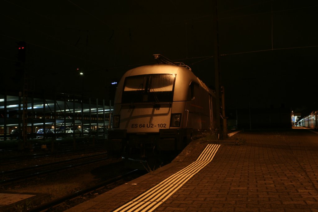 ES 64 U2-102 am frhen Morgen des 25.05.13 abgestellt in Basel Bad. Bf.