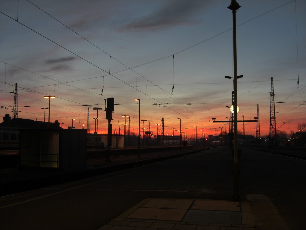 Es graut der/dem Morgen �ber/vor Halle (Saale). 09.12.08 um 07:41.
