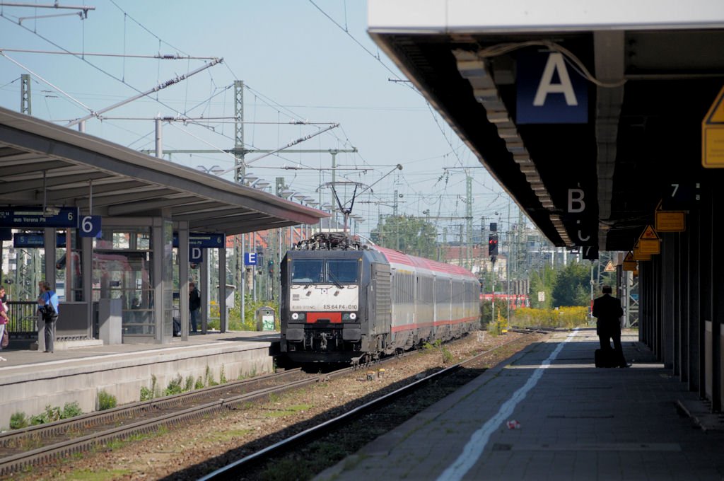 ES64 F4-010 am 12.09.10 mit EC 82 aus Verona in Mnchen Ost