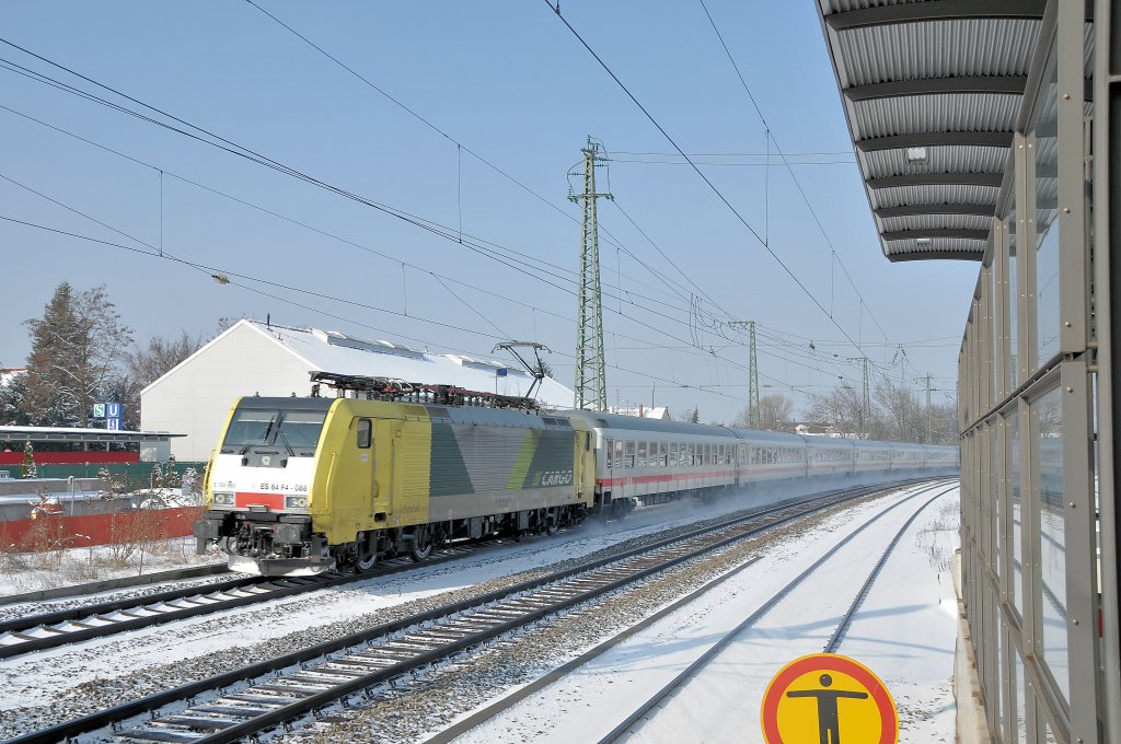 ES64 F4-088 am 12.03.10 mit EC 85 nach Bologna in Mnchen-Trudering