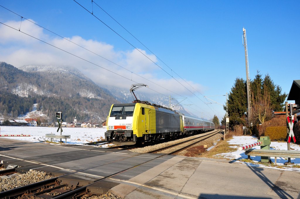 ES64 F4-089 am 23.01.10 mit EC 81 nach Innsbruck am B Kloster Raisach