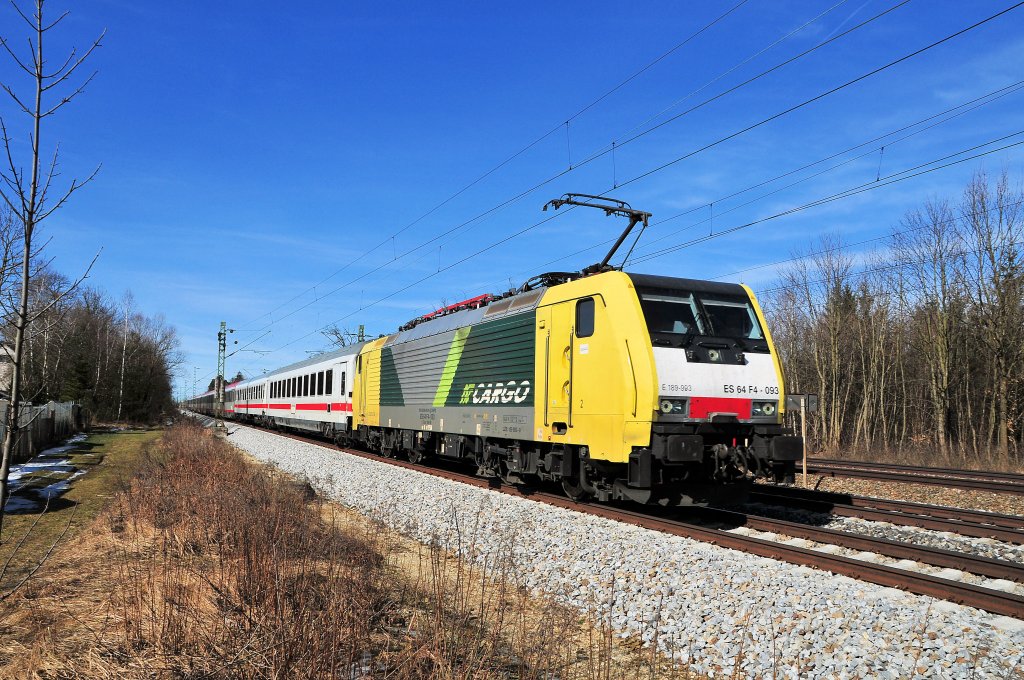 ES64 F4-093 am 27.02.10 mit EC 87 nach Verona in Haar/Mnchen