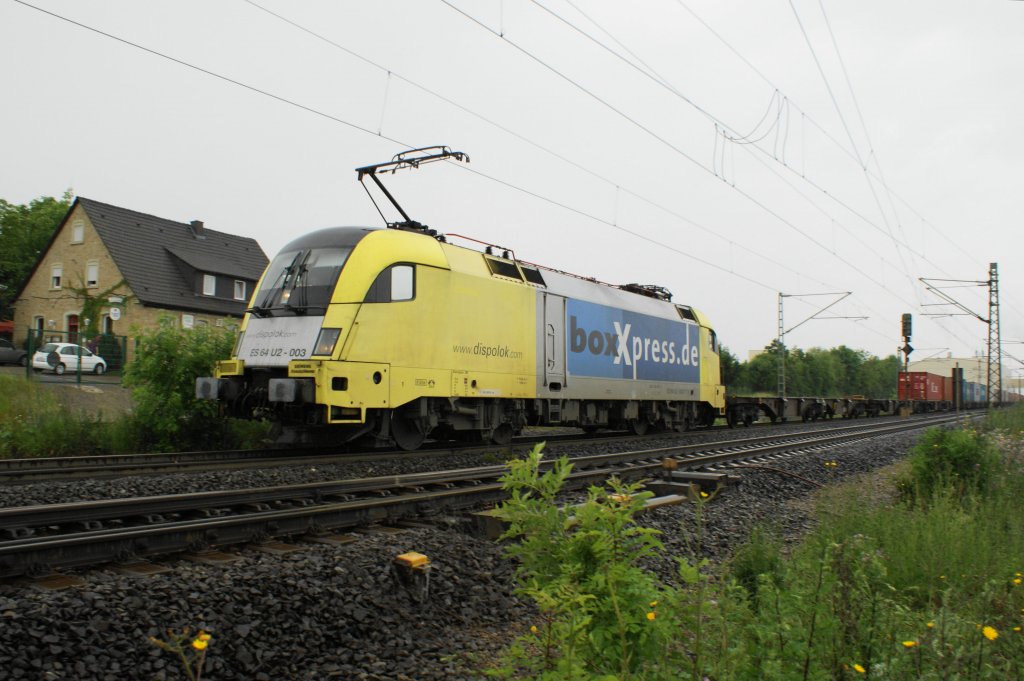 ES64 U2-003 mit einen KLV-Zug in Iphofen (Rene)