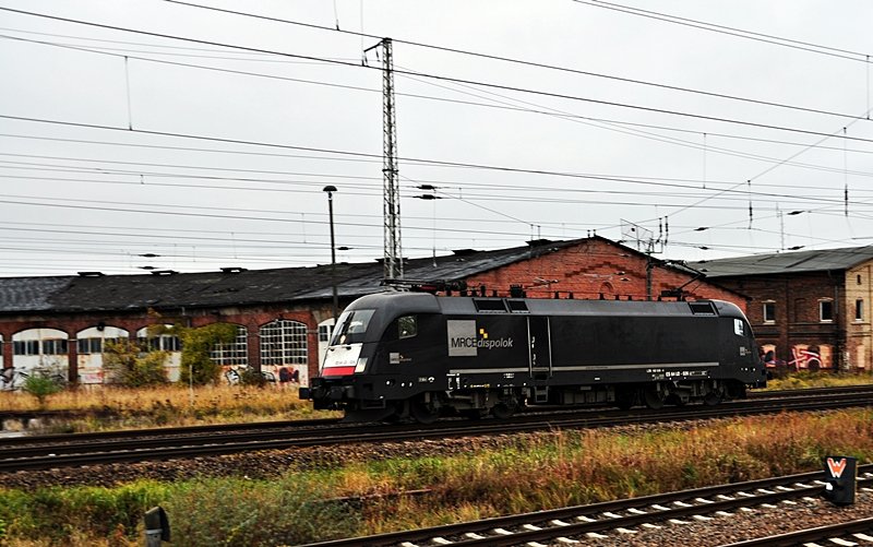 ES64 U2-026 durchfliegt den Bf Stralsund Lz Richtung Greifswald am 27.10.09