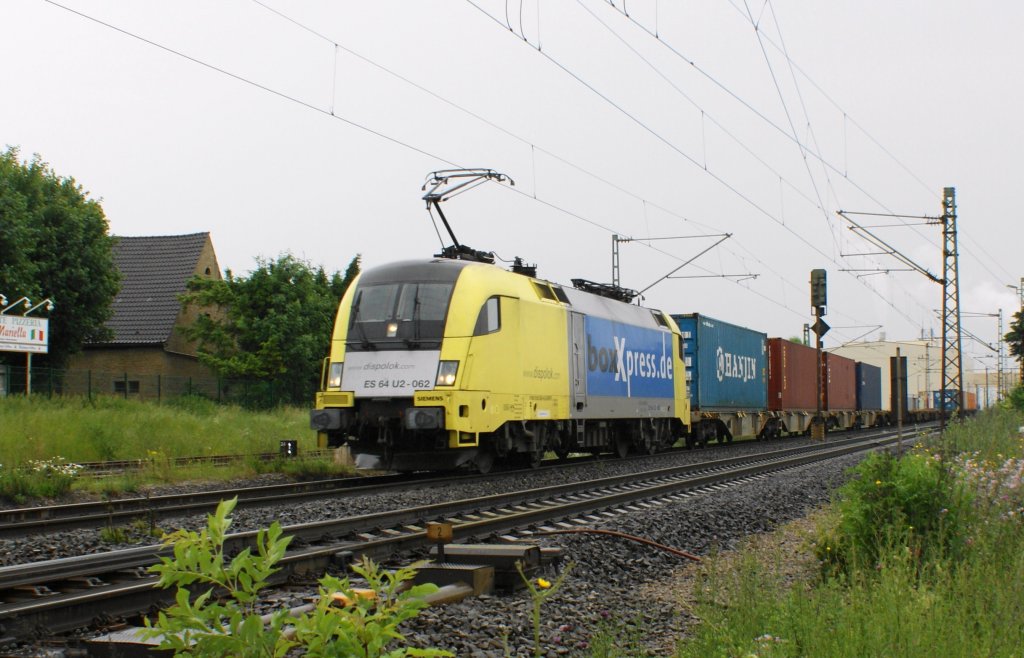 ES64 U2-062 mit einen KLV-Zug in Iphfen am 17.06.2010 (Rene)