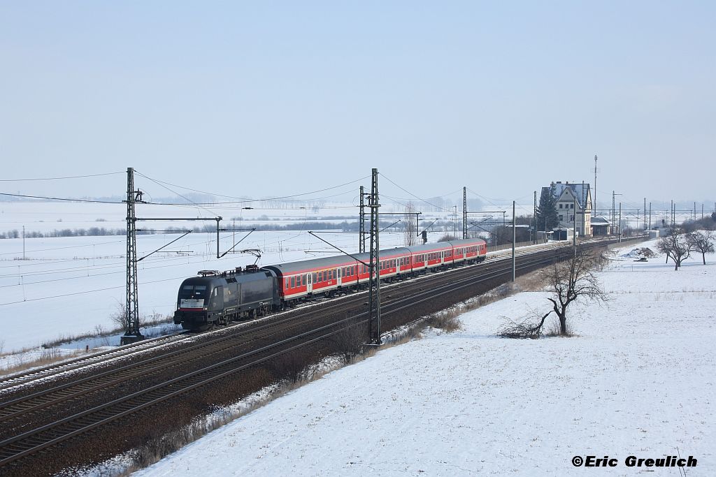 ES64U2-005 mit einer RB nach Eisenach am 11.02.2012 in Seebergen.