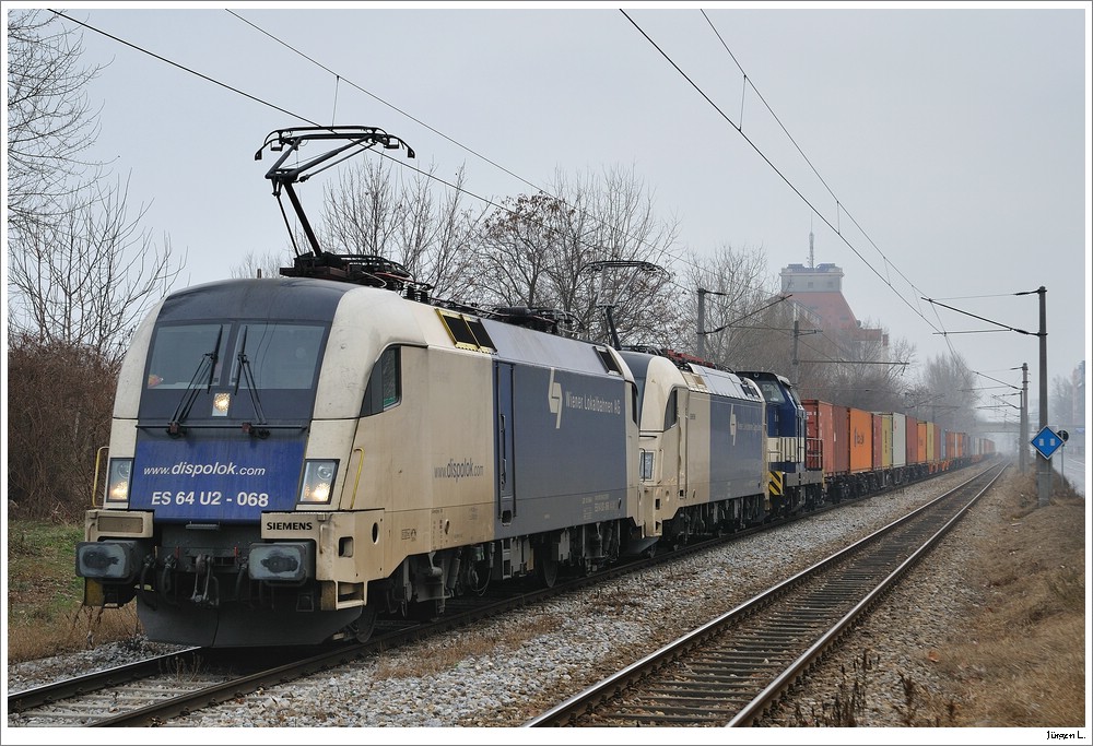 ES64U2-068 + 183.705 + WLB 91 mit TEC 42916; kurz nach dem Donaukaibahnhof, 31.12.2010