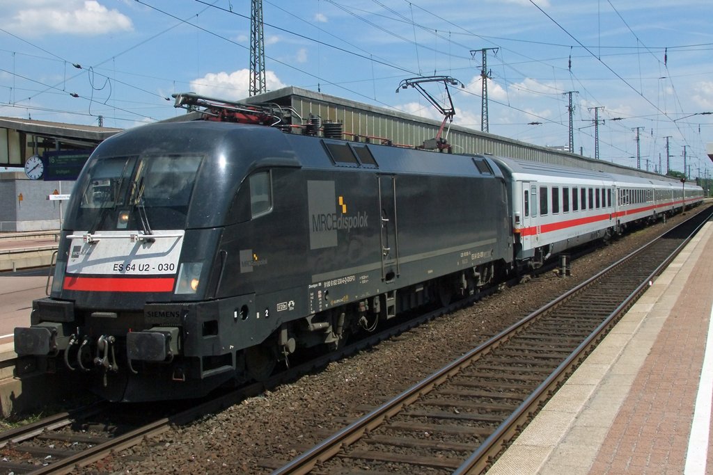 ES64U2-30 im Dortmunder Hauptbahnhof 6.6.2010