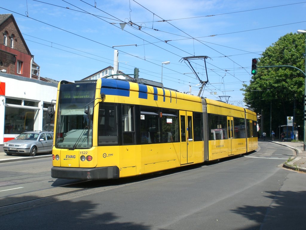 Essen: Straenbahnlinie 105 nach Frintrop Unterstrae an der Haltestelle Berghausen Zeche Ludwig.(3.7.2012)
 
