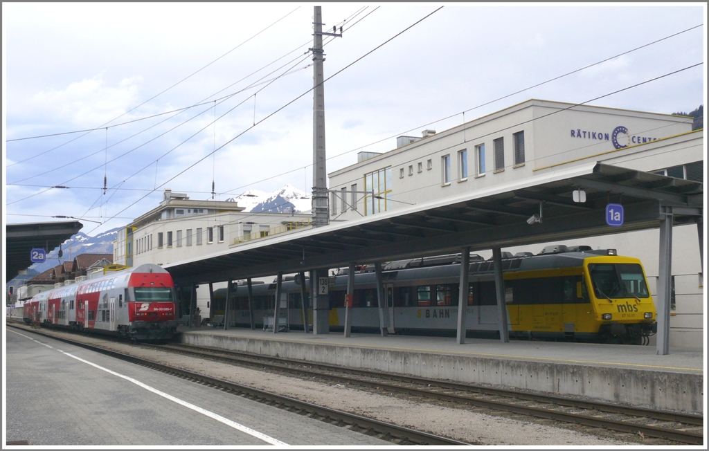 ET 10.121 nach Schruns und CityShuittle nach Bregenz in Bludenz. (30.03.201)