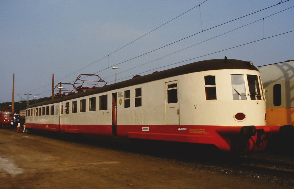 ET 11 01 auf der Fahrzeugschau  150 Jahre deutsche Eisenbahn  vom 3. - 13. Oktober 1985 in Bochum-Dahlhausen.