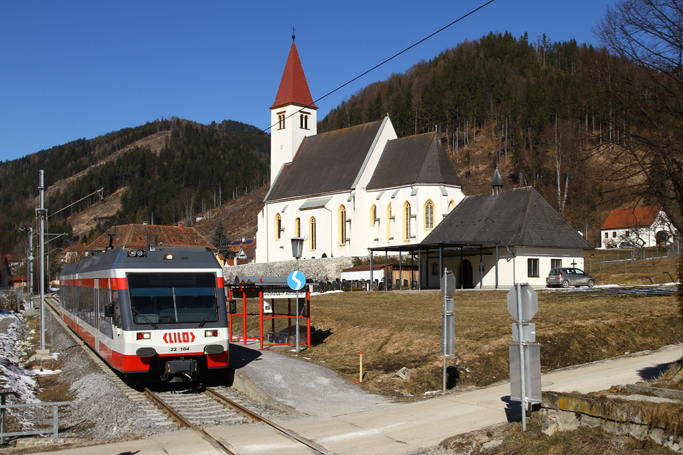ET 22 164 der LILO fhrt als Ersatztriebwagen R 8793 auf der belbacherbahn von belbach nach Graz. 
belbach Vormarkt 25.2.2011