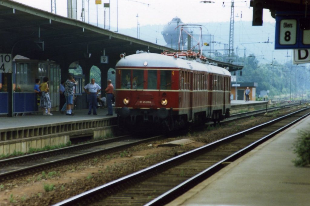 ET 25 im Bahnhof Bebra 1992