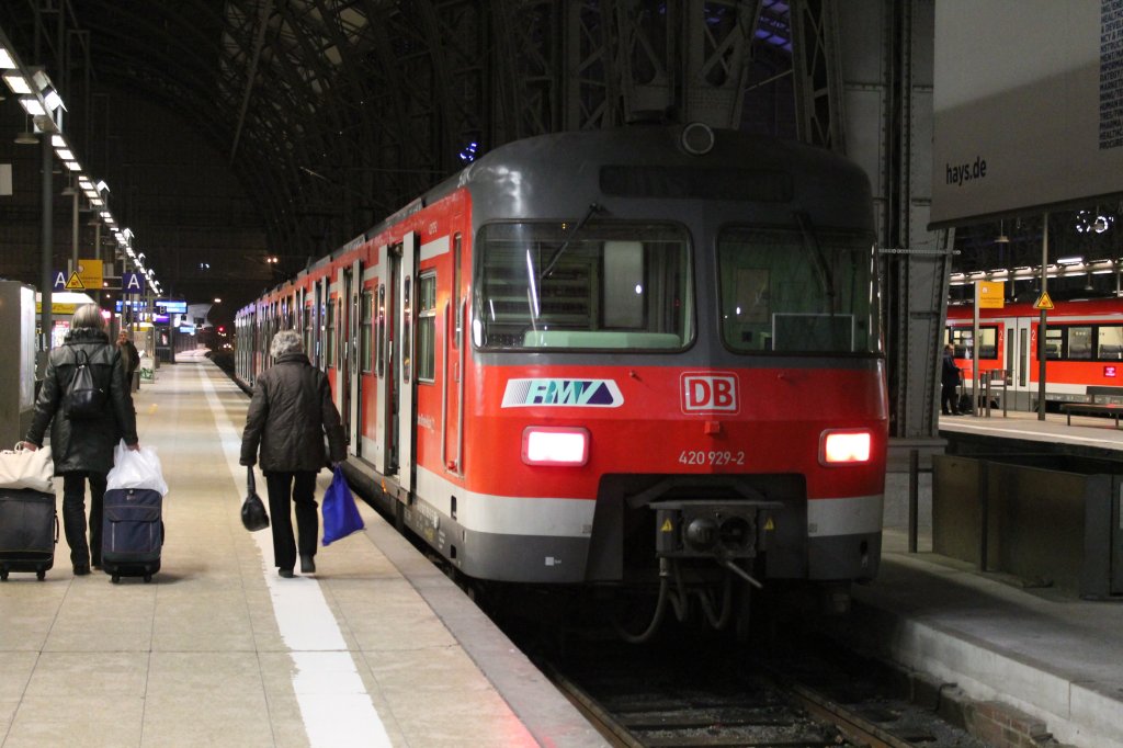 ET 420 929-2 als S-Bahn in Frankfurt (Main) Hbf. (01.03.2013)