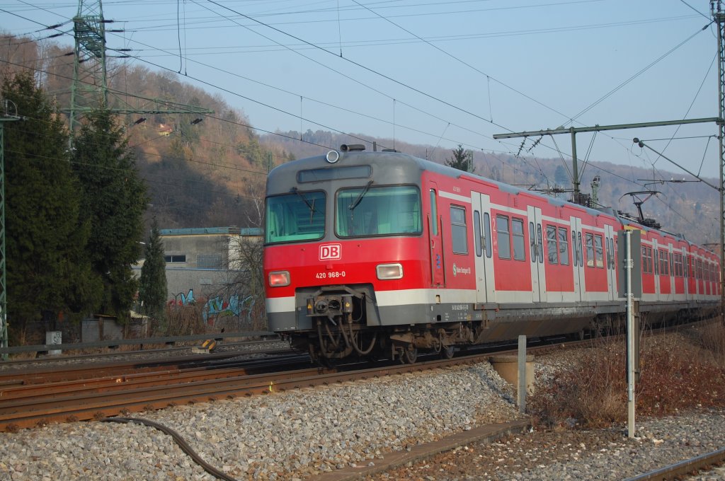 ET 420 968-0 am 2. Mrz 2012 zwischen Altbach und Plochingen