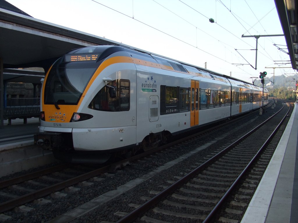 ET 5.19 (Baureihe 428) der eurobahn verlsst pnktlich den Bielefelder Hauptbahnhof in Richtung Mnster. Aufgenommen am 22.09.2010.