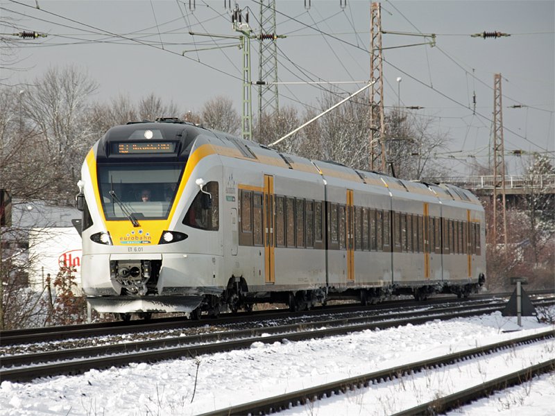 ET 6.01 der Eurobahn als RE 3 Hamm-Dsseldorf am 30.01.2010 ausnahmsweise auf der Gterzugstrecke Duisburg-Dsseldorf.
Die Aufnahme entstand kurz vor Ratingen West.