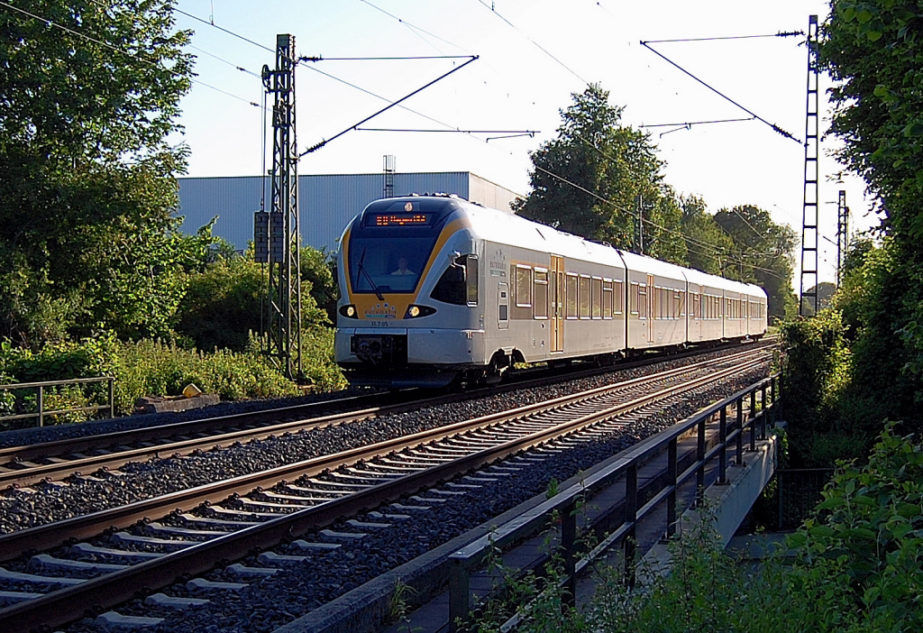 ET 7.05 der Eurobahn bei Korschenbroich am Abend des 4.6.2010.