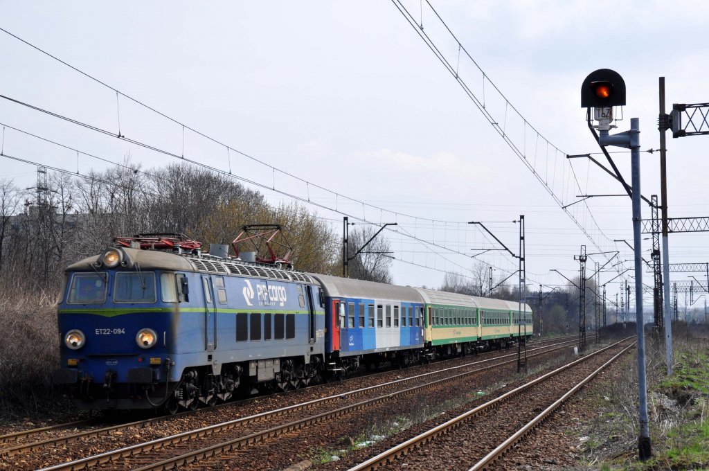 ET22 094 mit einem InterRegio bei Katowice-Załęże in richtung Chorzw(Knigshtte) (14.04.2012)
