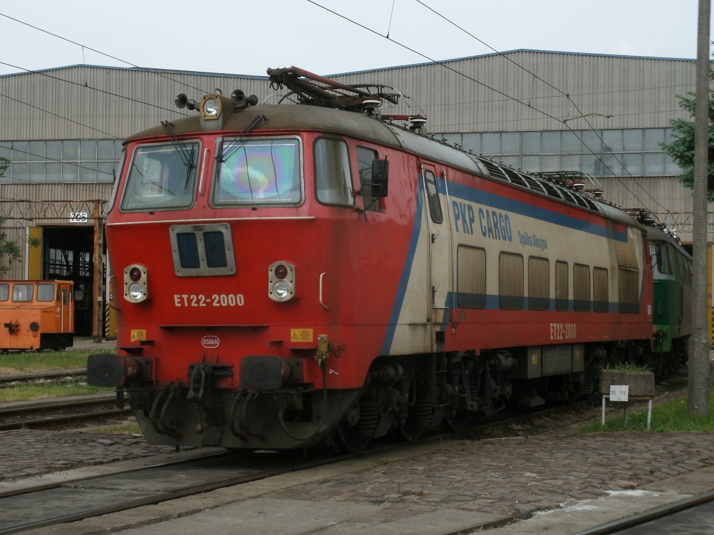 ET22-2000 ist die einzige ET22 in roter Farbgebung.Am 14.Mai 2011 stand die Lok in Szczecin Port Centralny.
