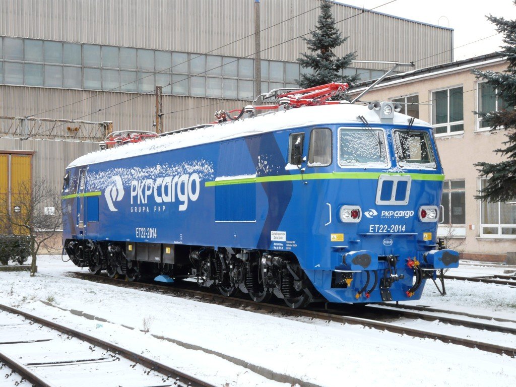 ET22-2014 im Bahnwerk der PKP in Stettin.
Dezember 2009.