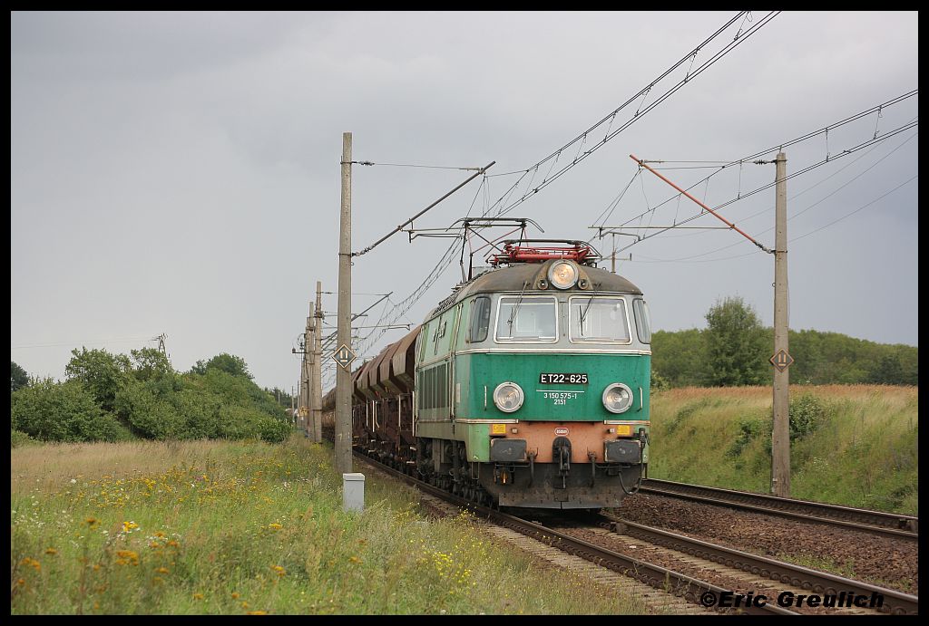 ET22 625 am 09.09.2012 sdlich von Stargard.