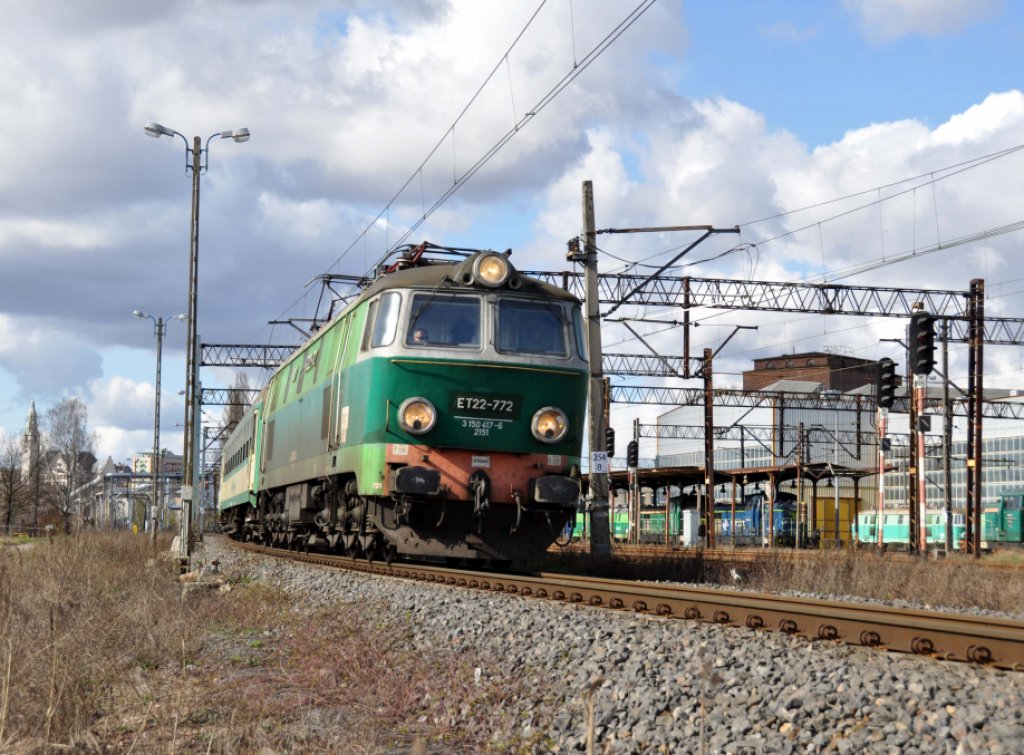 ET22 772 in Szczecin Port Centralny (31.03.2012).