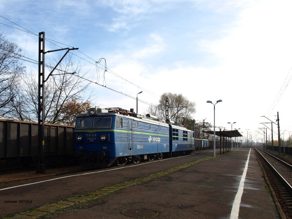 ET42-44 in Bieruń Nowy(Oberschlesien)am 10.11.2012.