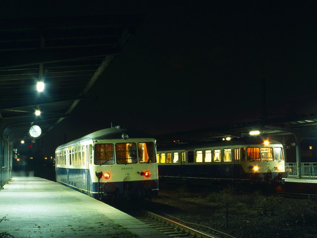 ETA-Treffen in Duisburg Meiderich Sd mit 515 604 und 633 im November 1994.