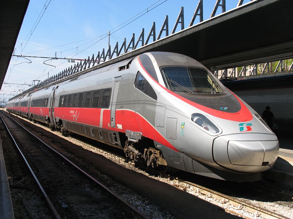 ETR 600 auf Bahnhof Venezia Santa Lucia am 4-8-2010.