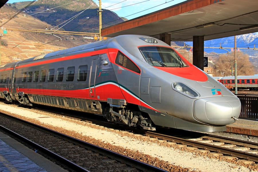 ETR 600 In Bahnhof Bolzano/Bozen . 25.02.2012