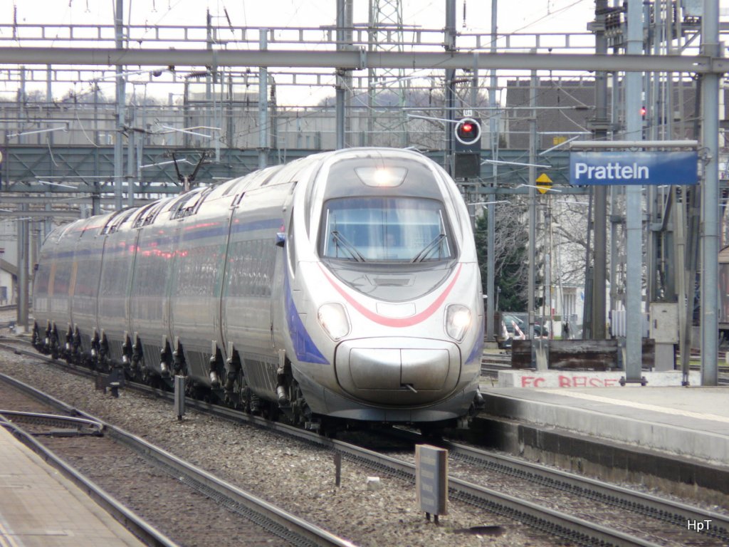 ETR 610 bei der Durchfahrt im Bahnhof Prattelen am 02.04.2010