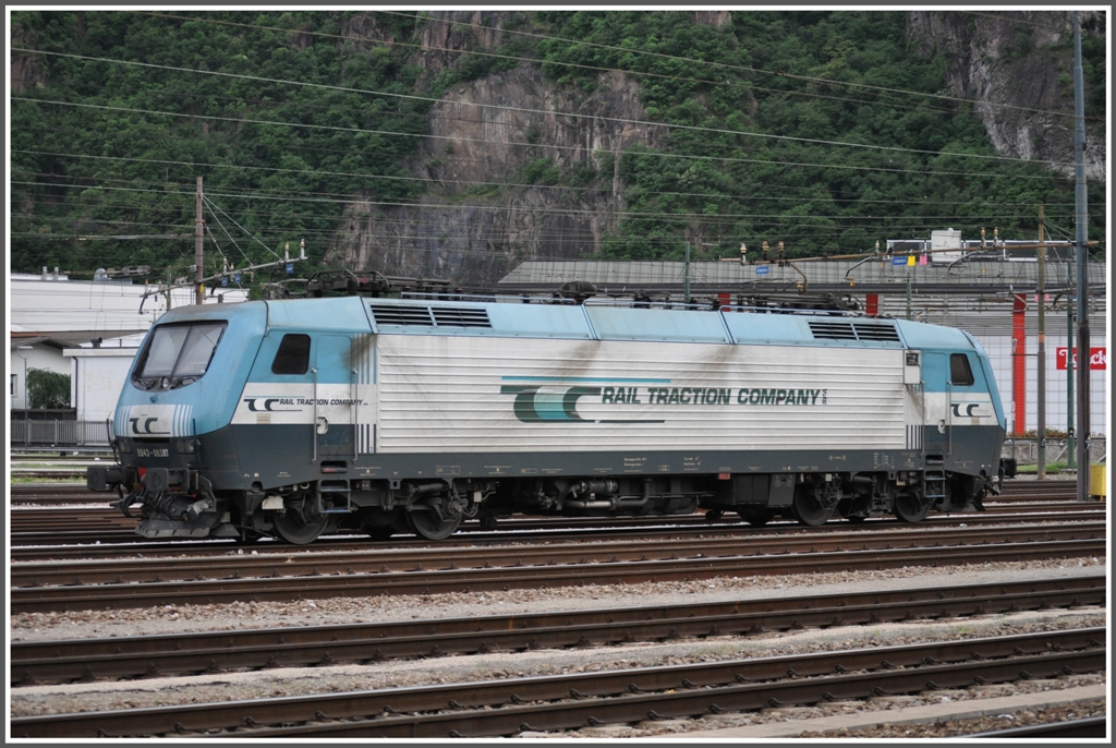 EU43-003RT abgestellt in Bozen. (08.05.2012)