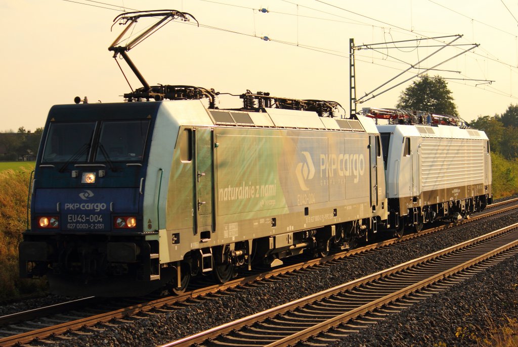 EU43-004 PKP Cargo + 189 864-9 bei Staffelstein am 04.10.2011. 
