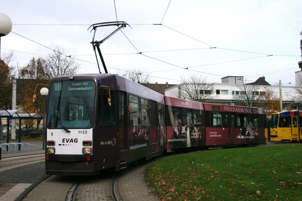 EVAG 1153 mit Werbung fr die Philharmonie Essen.
Aufgenommen in Essen Bredeney.
2.11.2009
